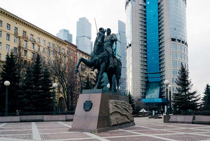 картинка Сочинение Какова роль исторических памятников? Какова роль исторических памятников?
